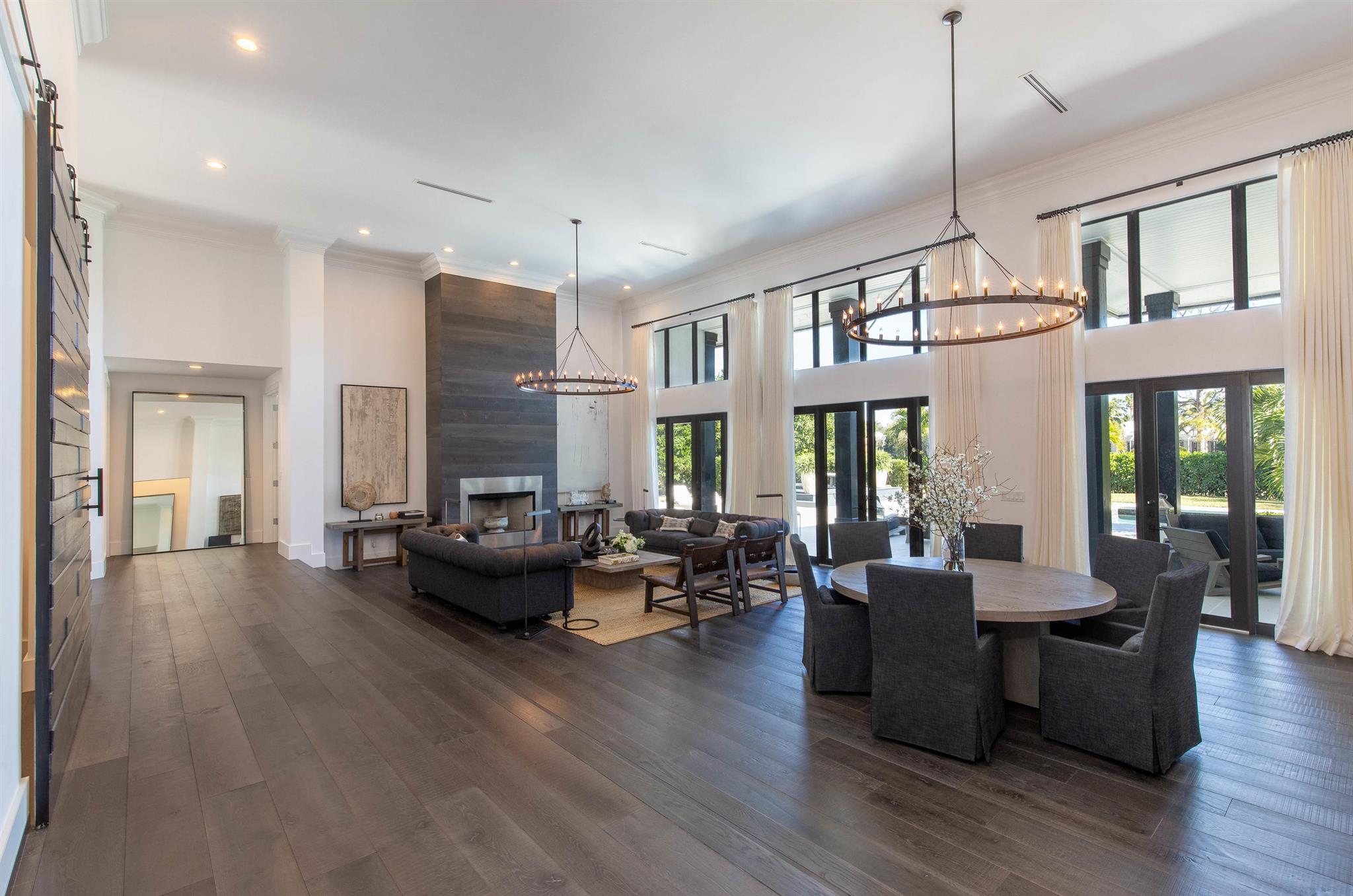 OAK TREE EST - Residential