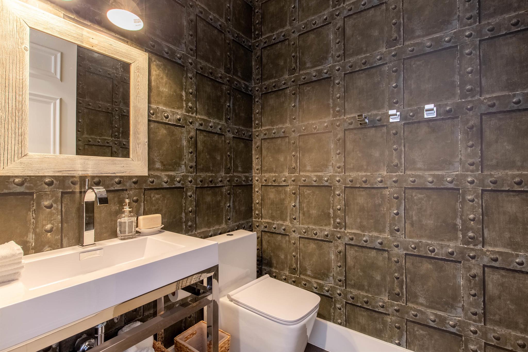 OAK TREE EST - Residential