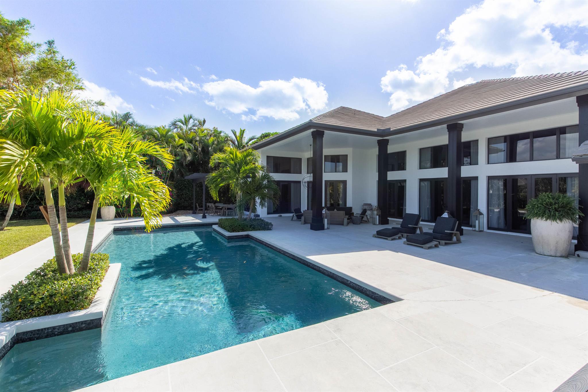 OAK TREE EST - Residential