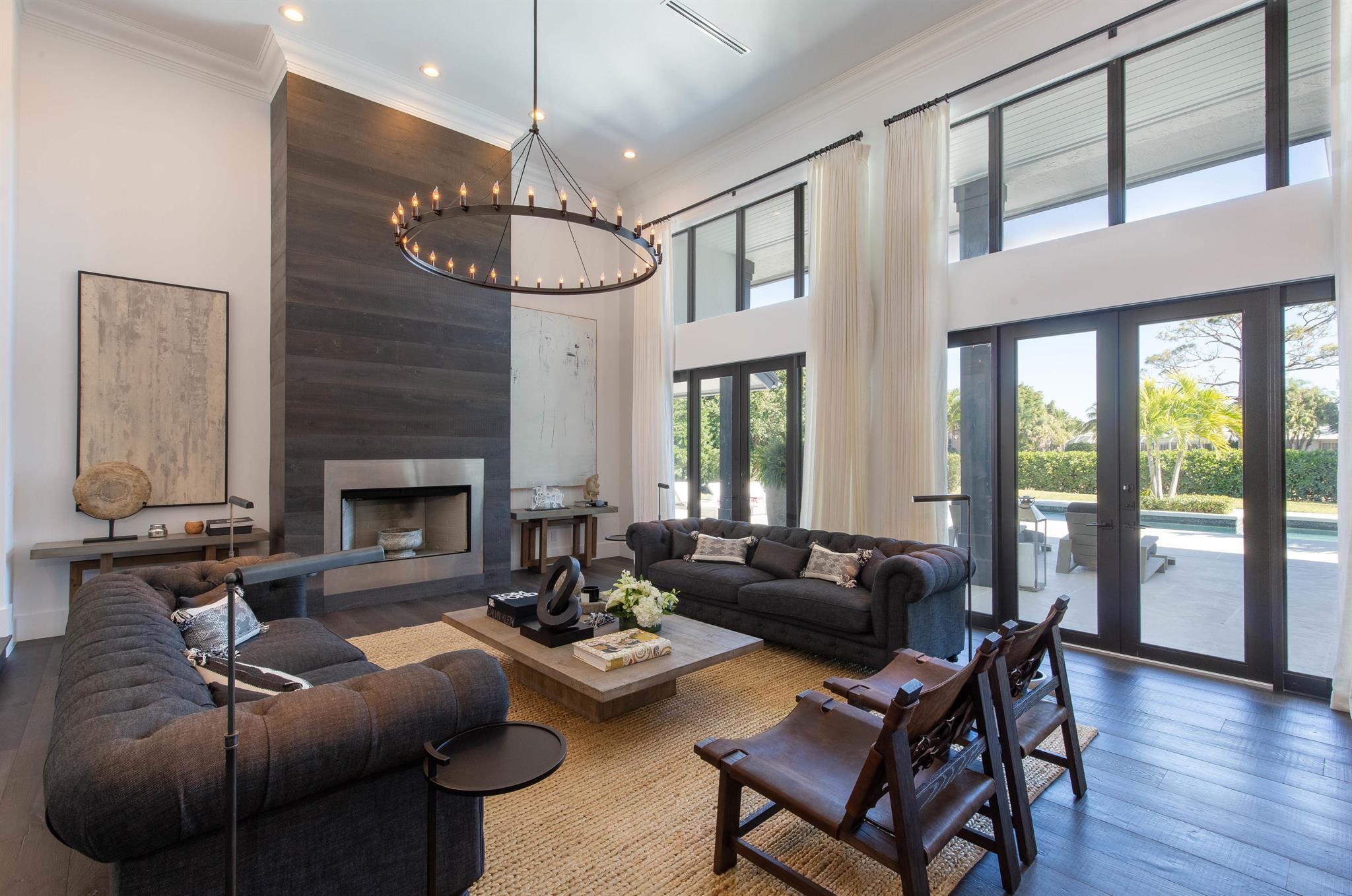 OAK TREE EST - Residential