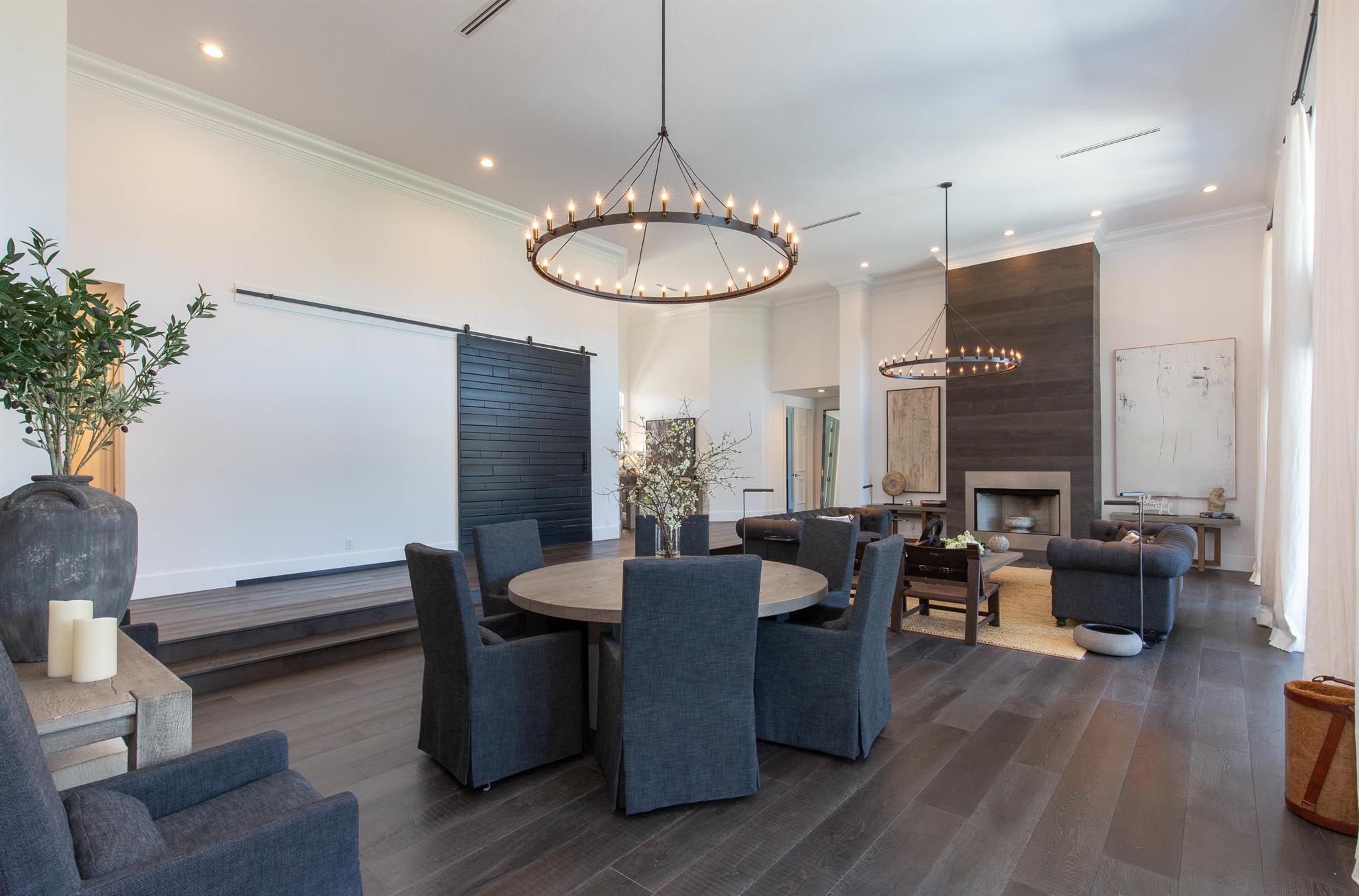 OAK TREE EST - Residential