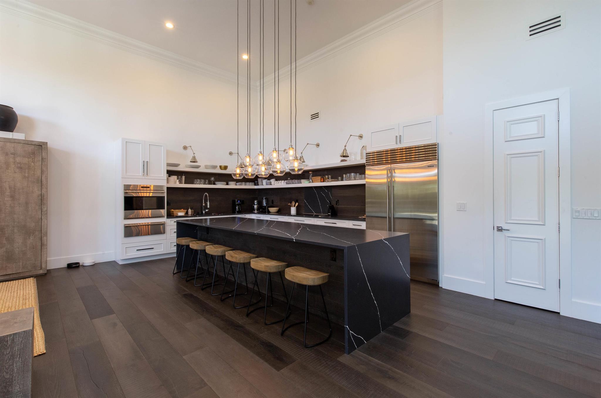 OAK TREE EST - Residential