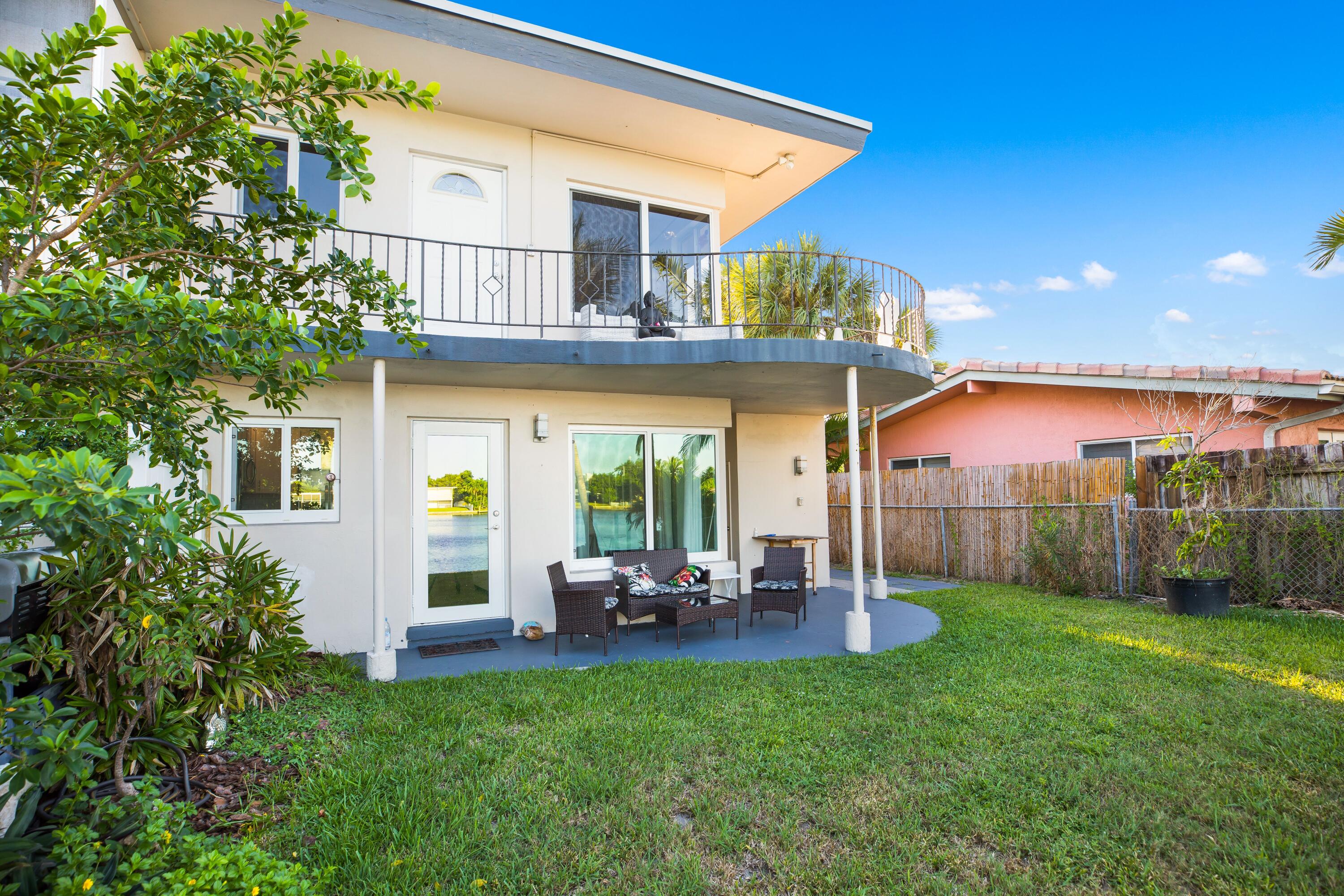 1400 SE 7th Avenue 2