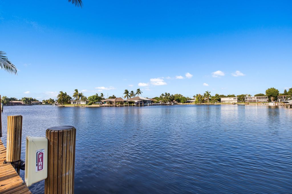 Photo of 1400 SE 7th Avenue #2, Pompano Beach, FL 33060 (MLS # B26031021)