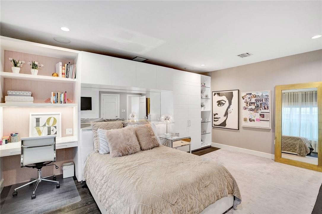 HARBOR BEACH - Residential