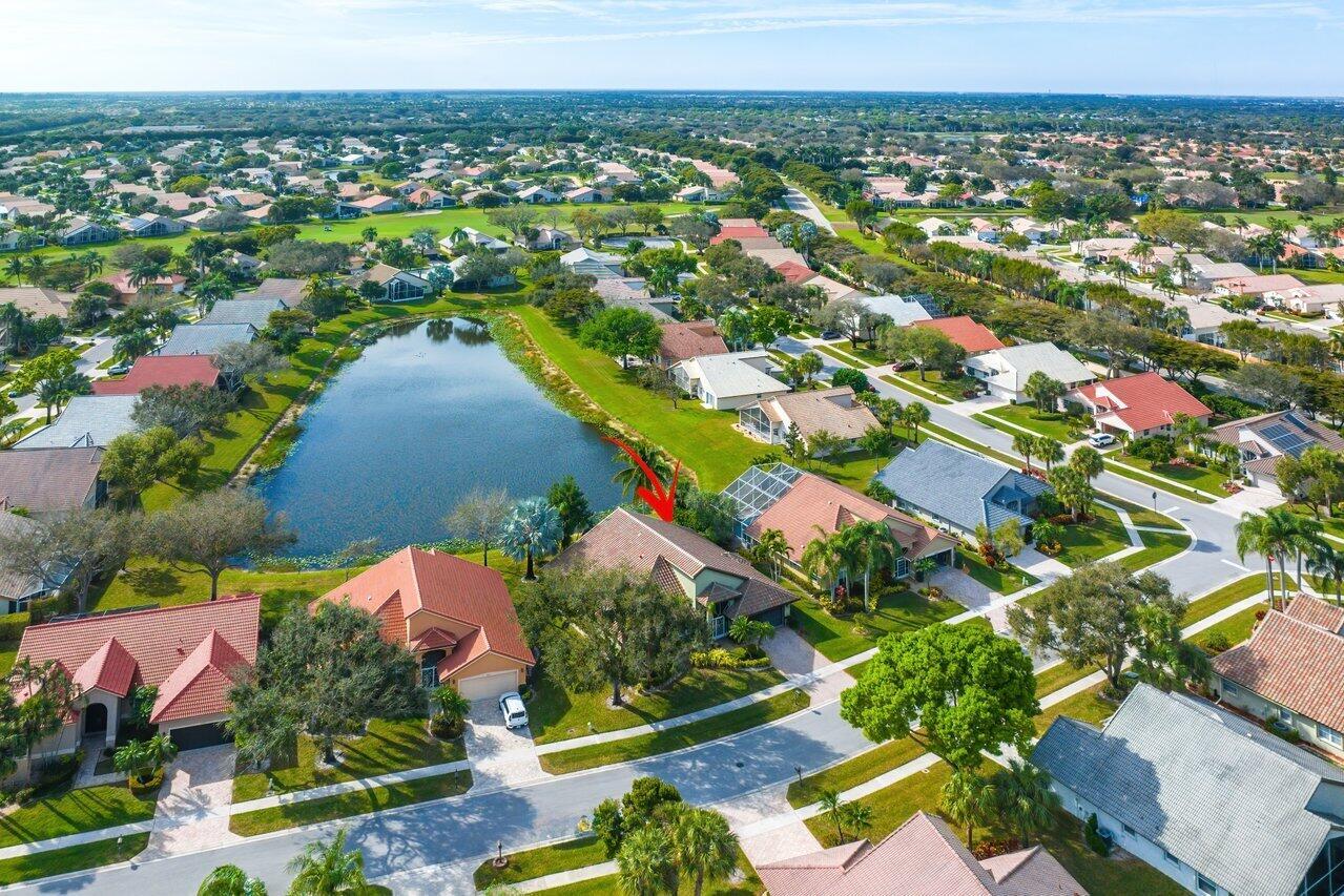 LAKERIDGE GREENS AT PIPERS GLEN - Residential