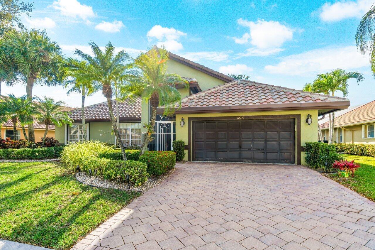 LAKERIDGE GREENS AT PIPERS GLEN - Residential