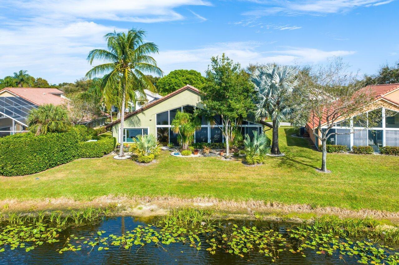 LAKERIDGE GREENS AT PIPERS GLEN - Residential