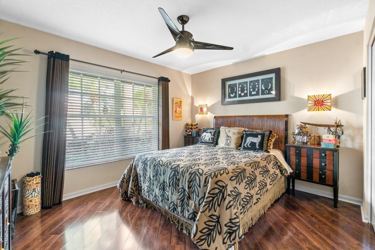 LAKERIDGE GREENS AT PIPERS GLEN - Residential