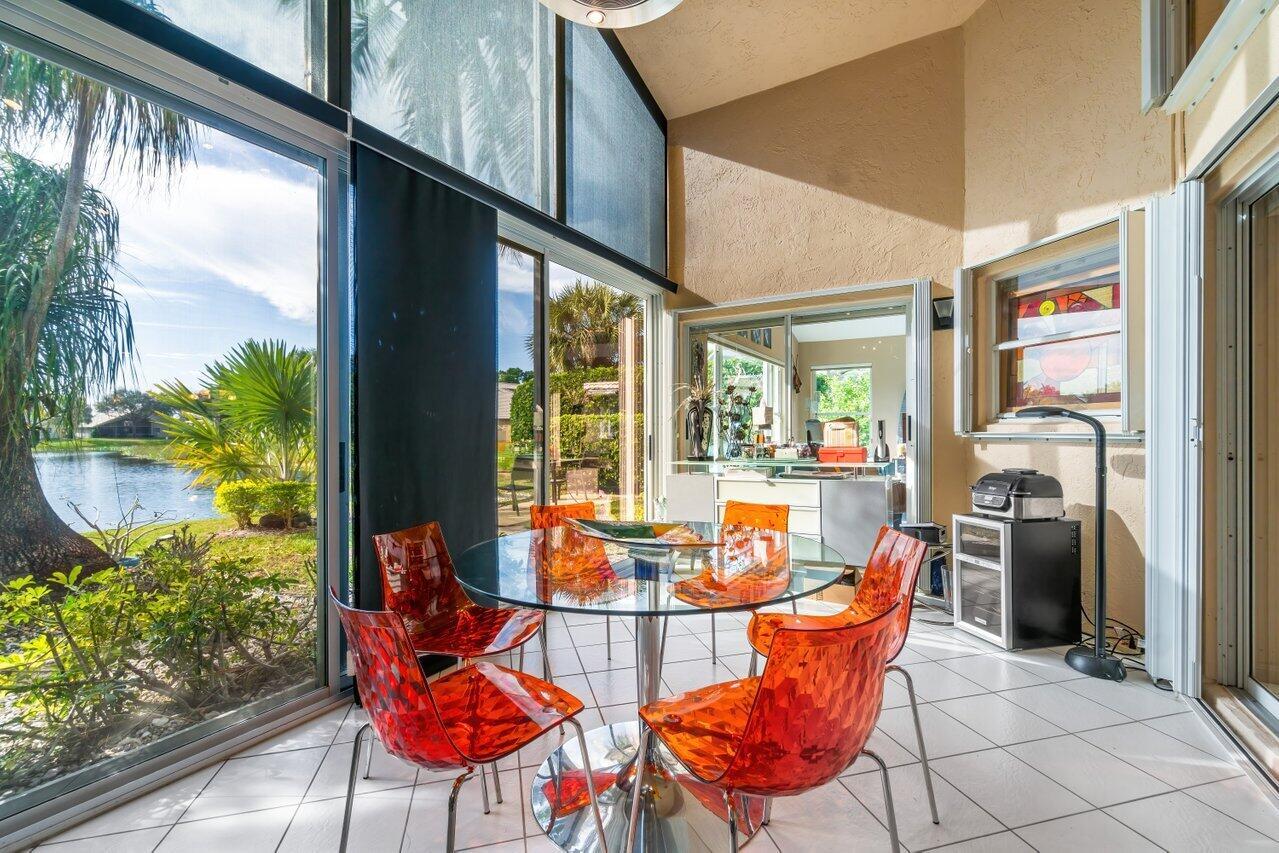 LAKERIDGE GREENS AT PIPERS GLEN - Residential