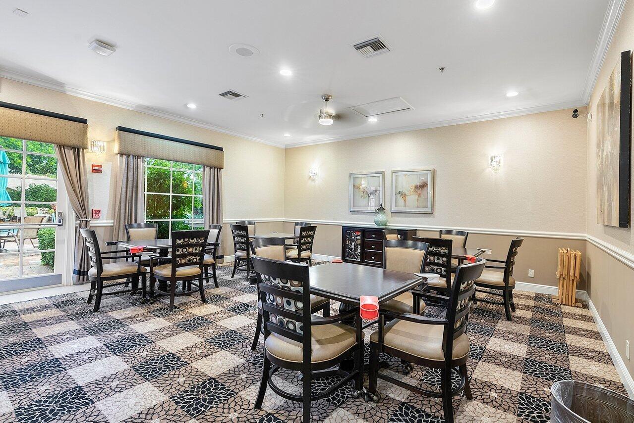 LAKERIDGE GREENS AT PIPERS GLEN - Residential