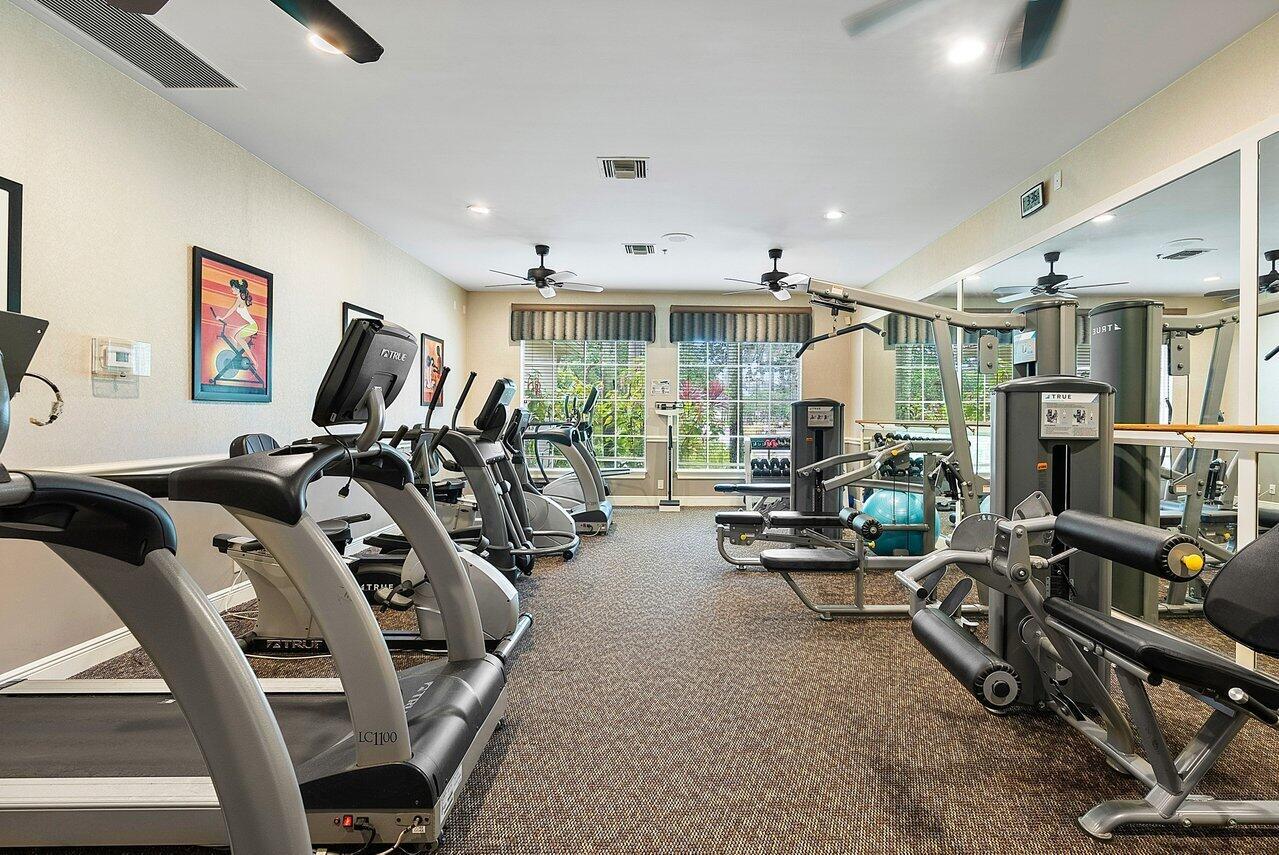 LAKERIDGE GREENS AT PIPERS GLEN - Residential