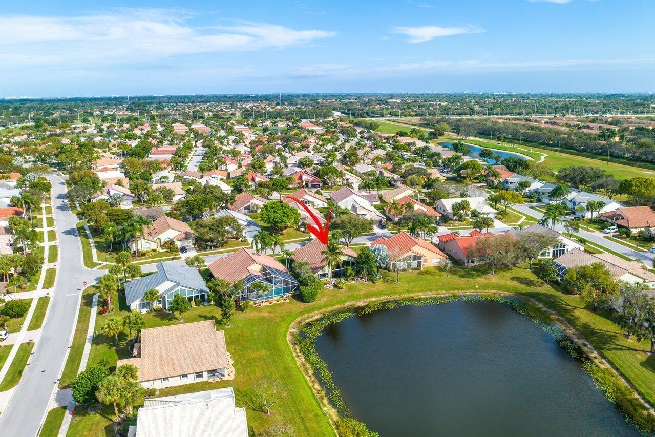 LAKERIDGE GREENS AT PIPERS GLEN - Residential