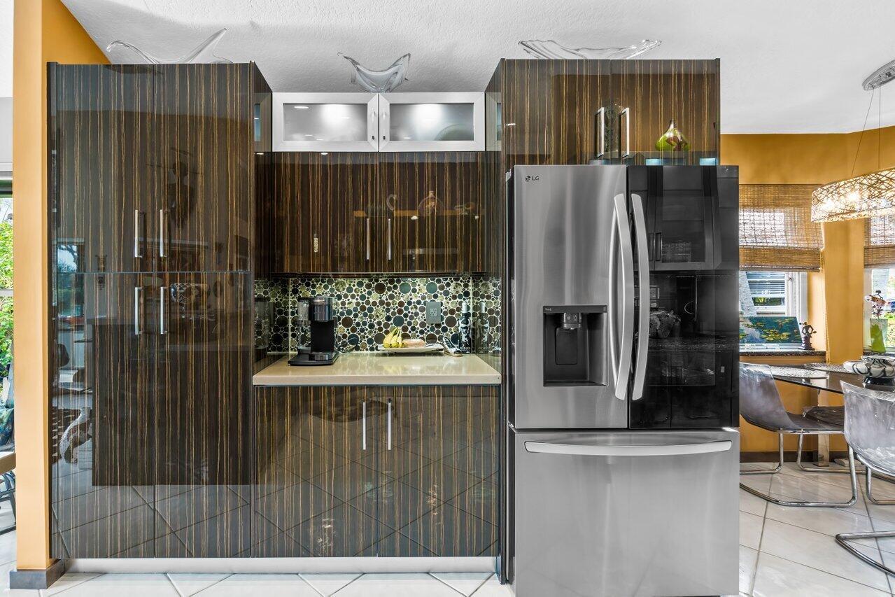 LAKERIDGE GREENS AT PIPERS GLEN - Residential