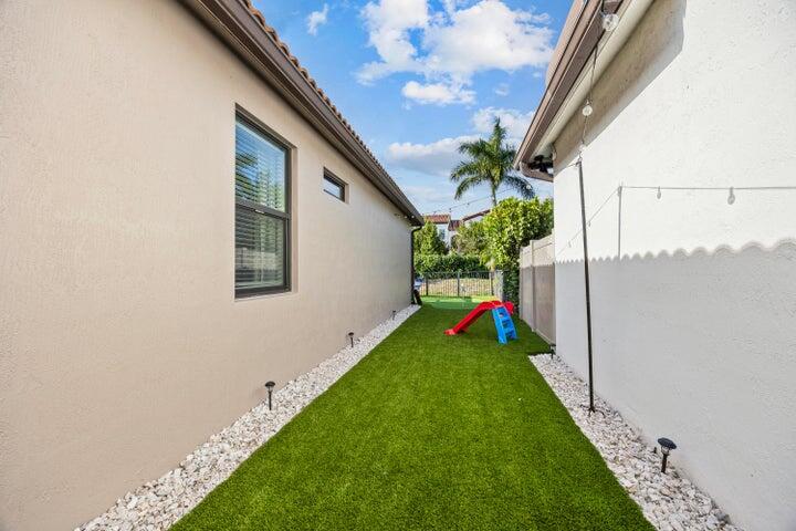 FIELDS AT GULFSTREAM POLO - Residential