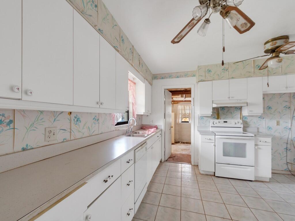 KINGS GRANT UNIT 2 - Residential