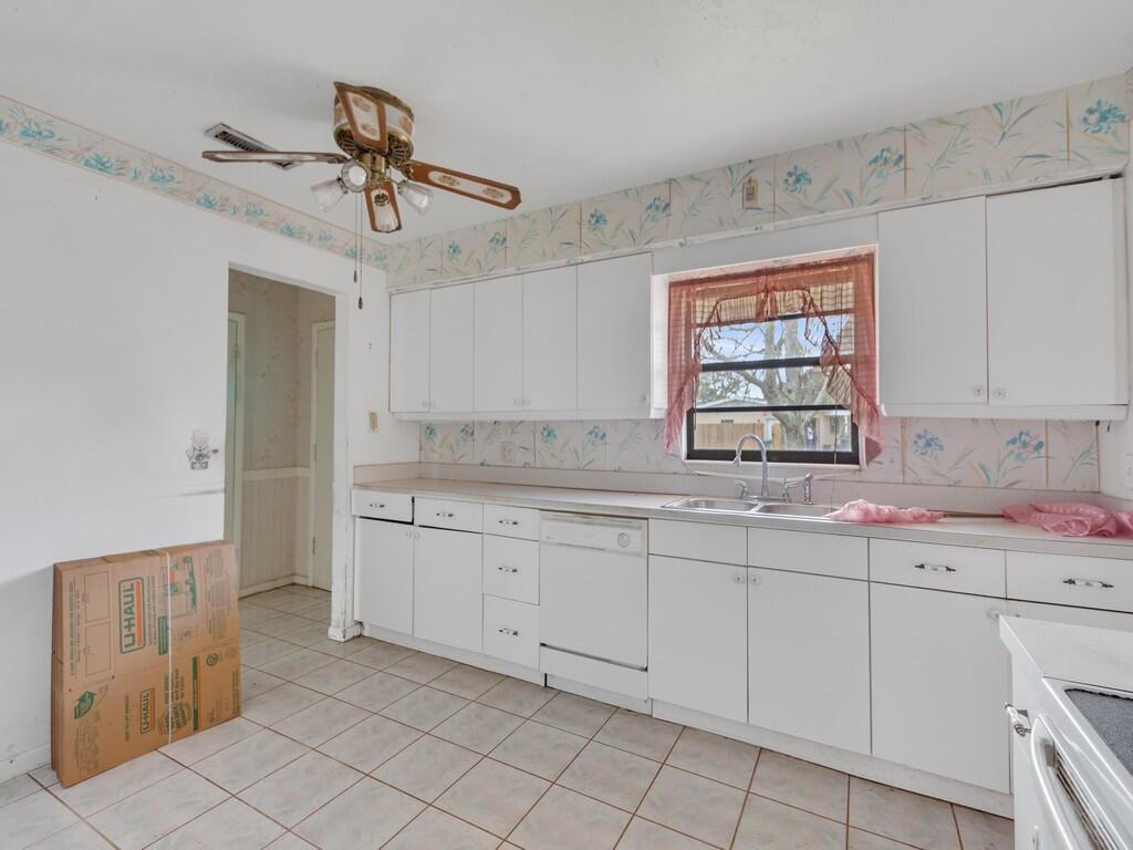 KINGS GRANT UNIT 2 - Residential