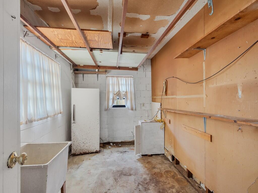 KINGS GRANT UNIT 2 - Residential