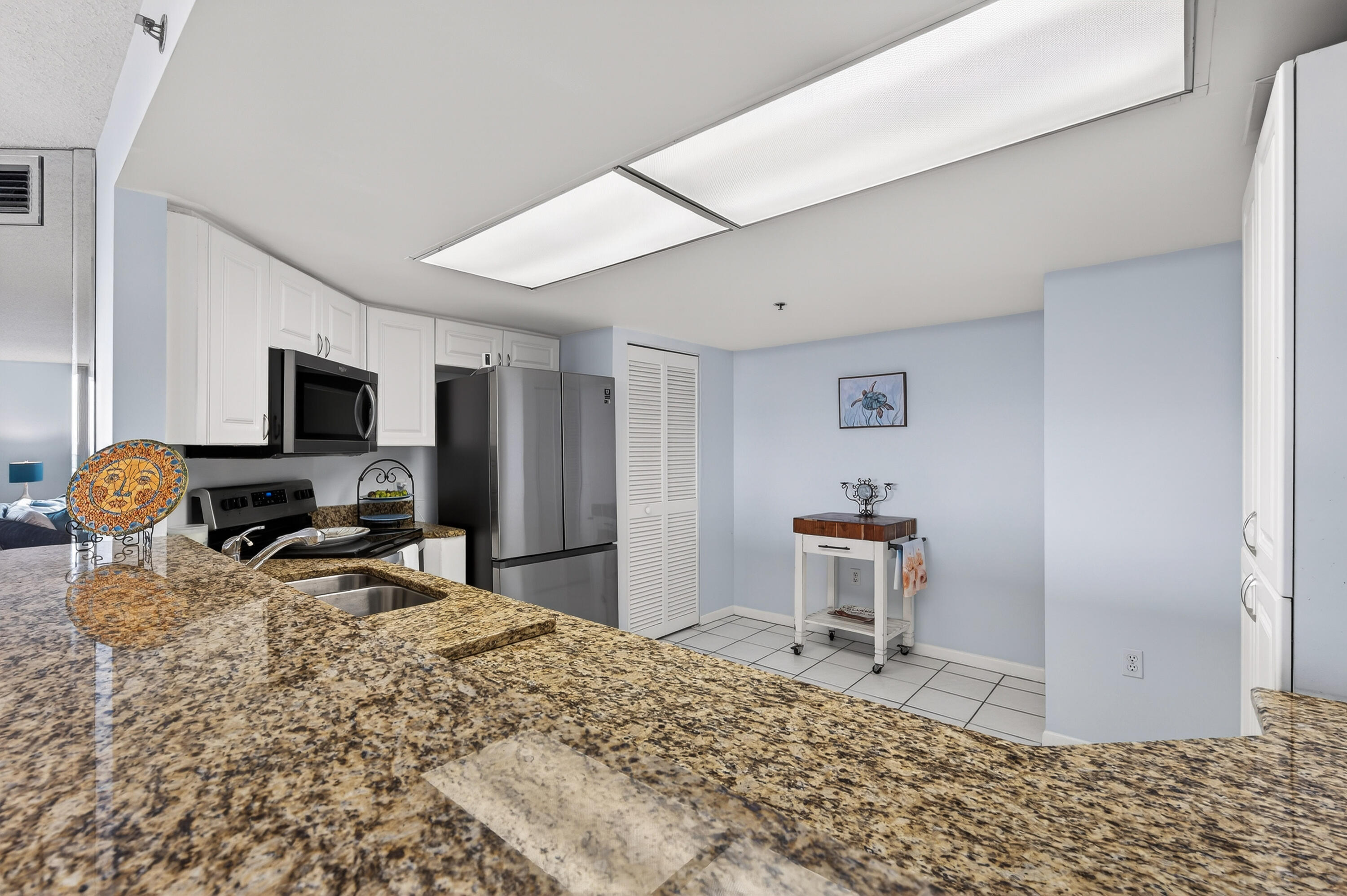 AQUANIQUE OCEAN CLUB, A CONDOMINIUM - Residential