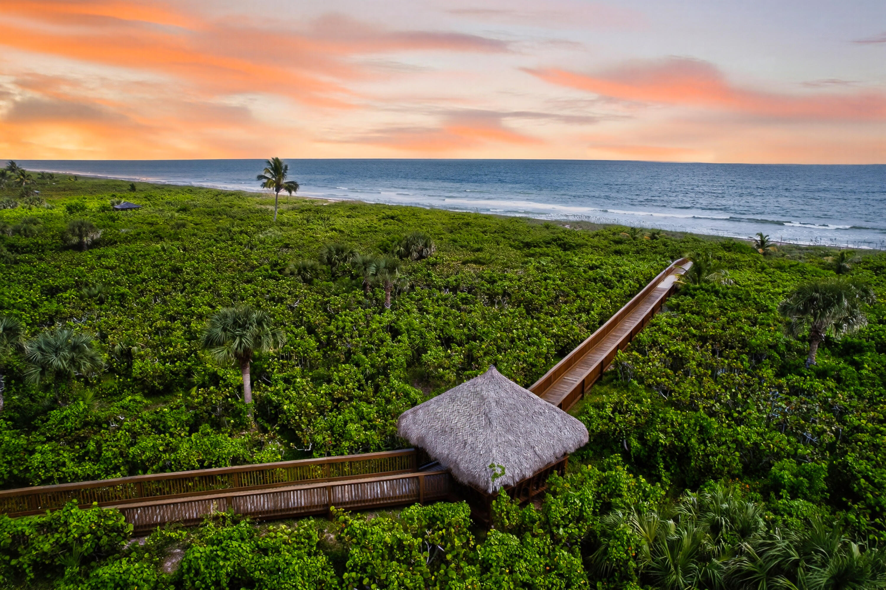 AQUANIQUE OCEAN CLUB, A CONDOMINIUM - Residential