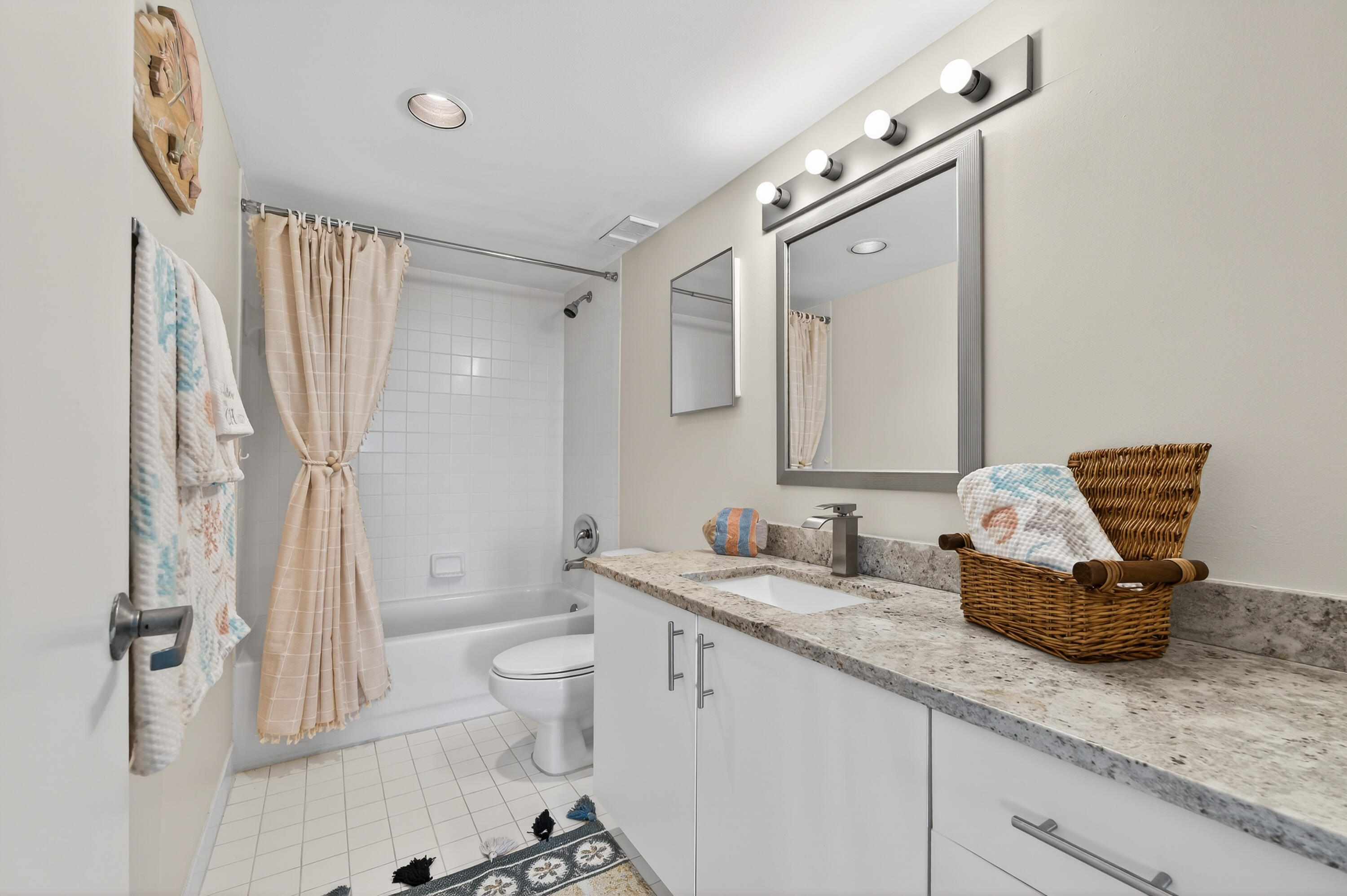 AQUANIQUE OCEAN CLUB, A CONDOMINIUM - Residential