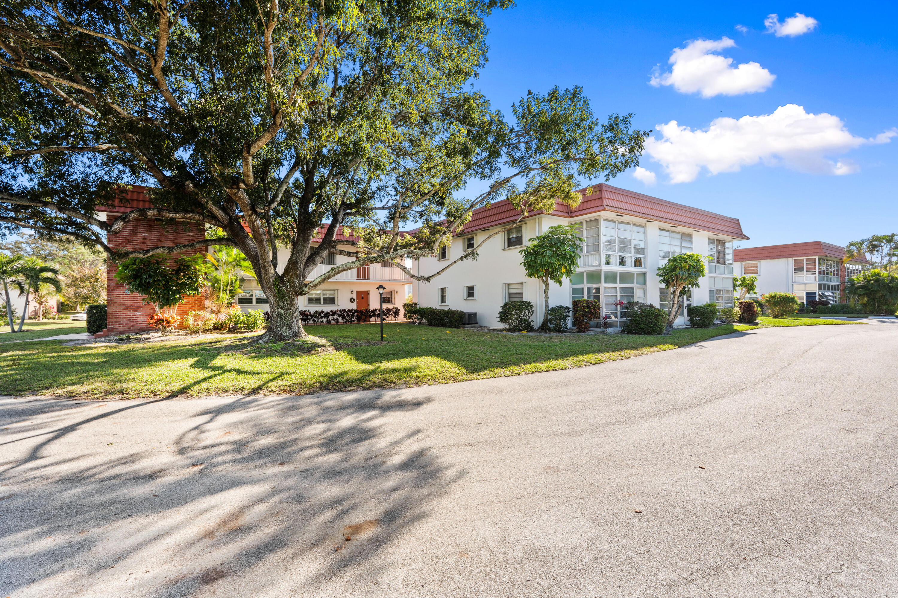 Vista Pines - Residential