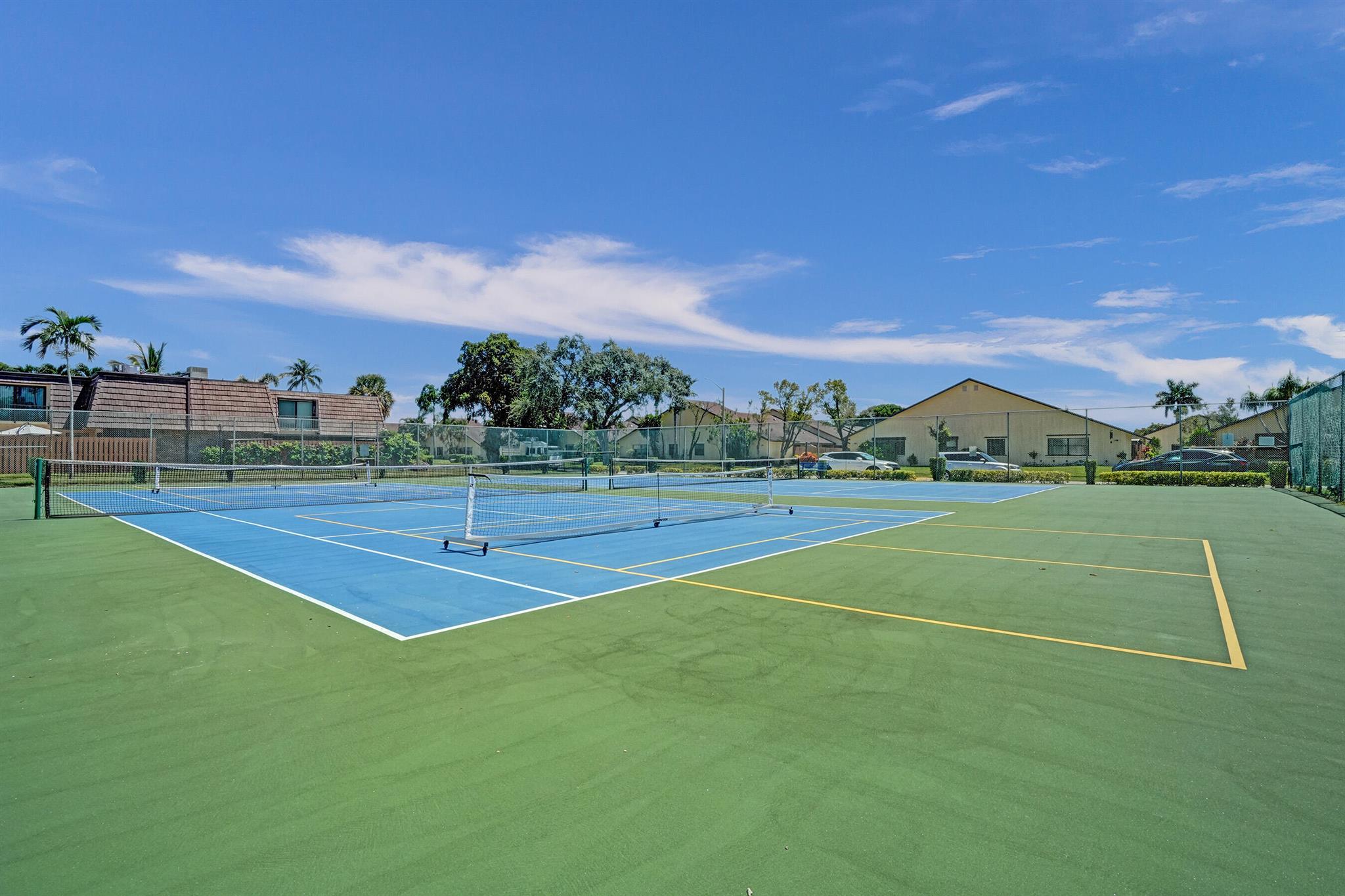 SPRINGDALE HOMES - Residential