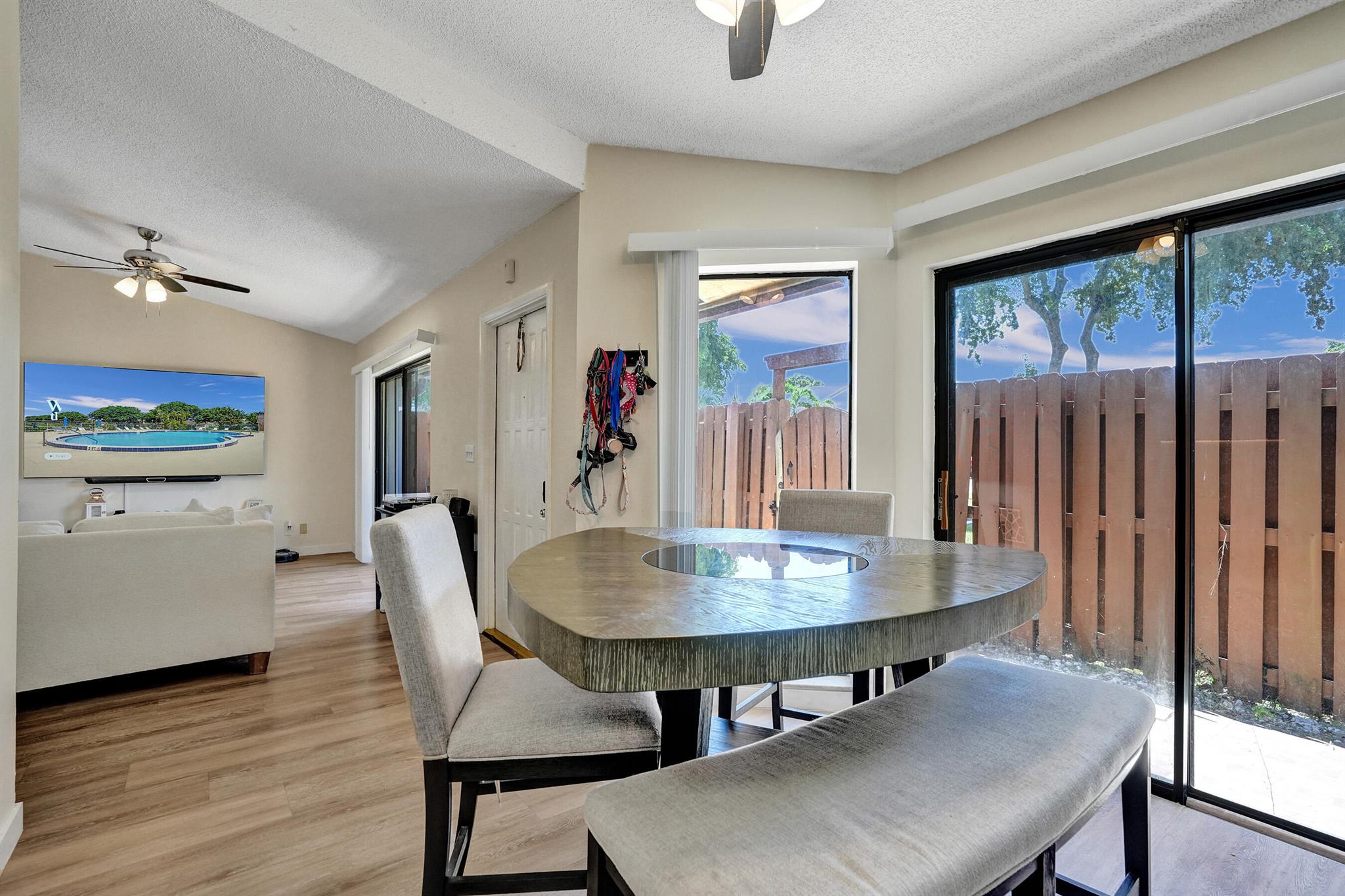 SPRINGDALE HOMES - Residential