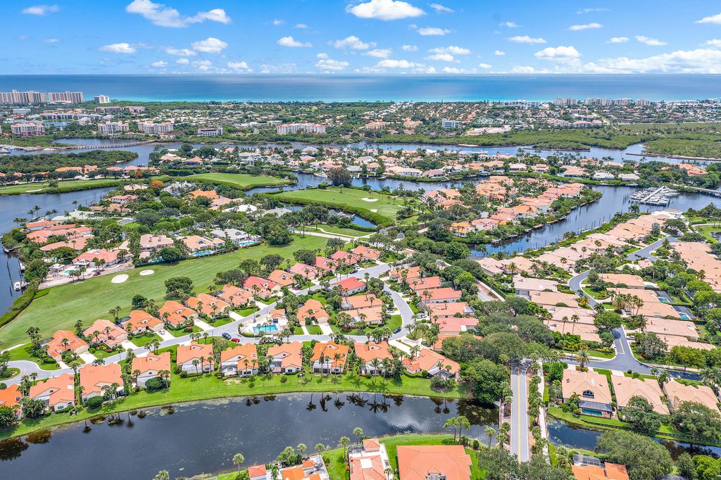 Photo of 16612 Hidden Cove Drive, Jupiter, FL 33477 (MLS # R10808066)