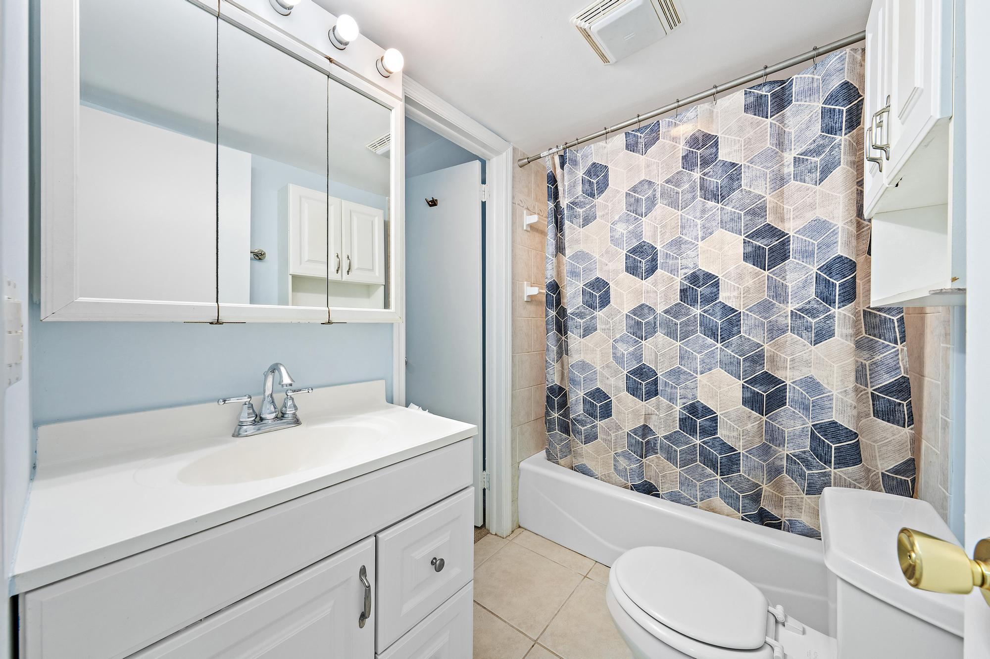 WILSHIRE EAST CONDOS - Residential