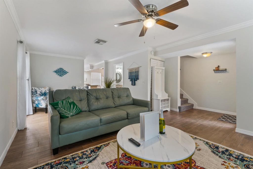 Photo of 912 Sandtree Drive, Palm Beach Gardens, FL 33403 (MLS # R11110065)