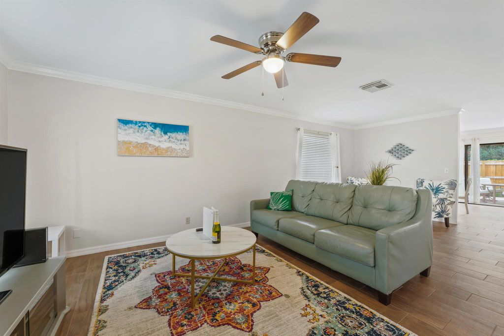 Photo of 912 Sandtree Drive, Palm Beach Gardens, FL 33403 (MLS # R11110065)