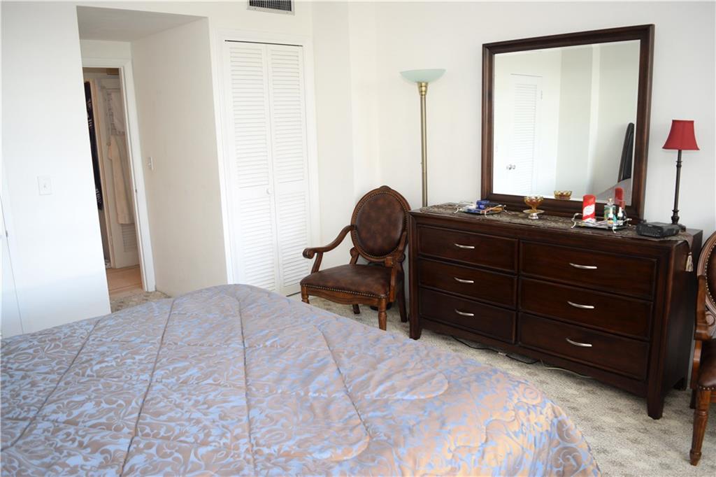 Coral Ridge Towers South - Residential
