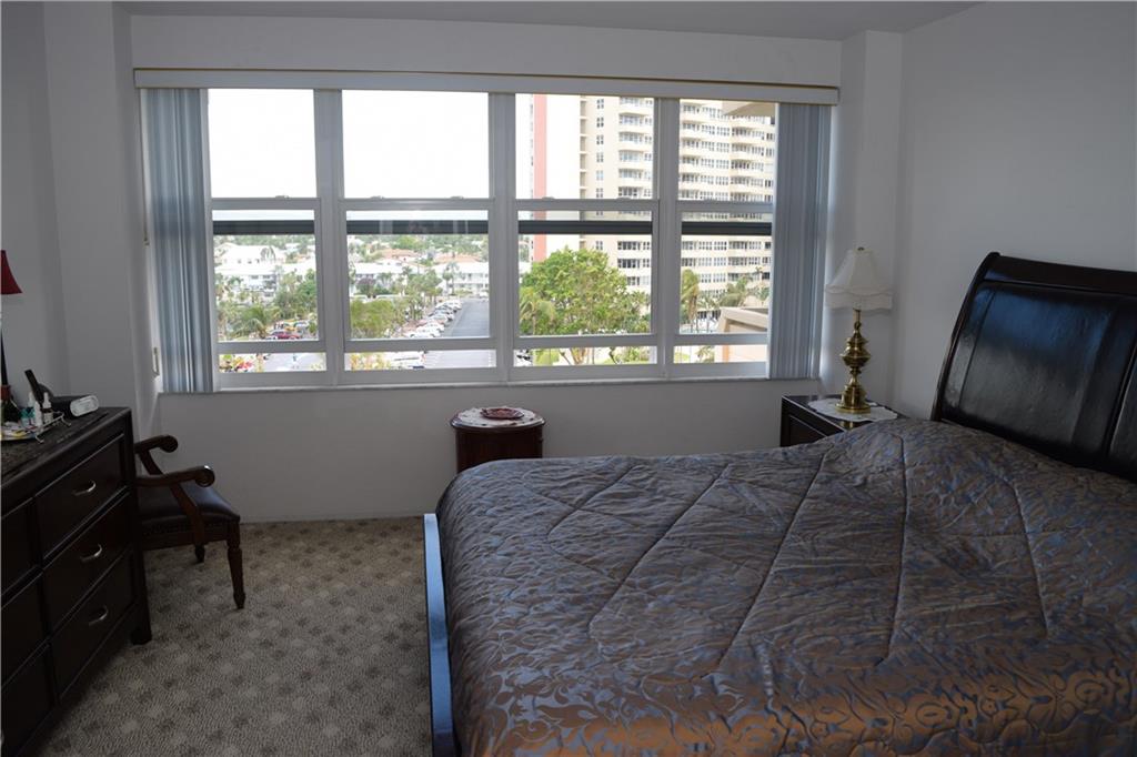 Coral Ridge Towers South - Residential