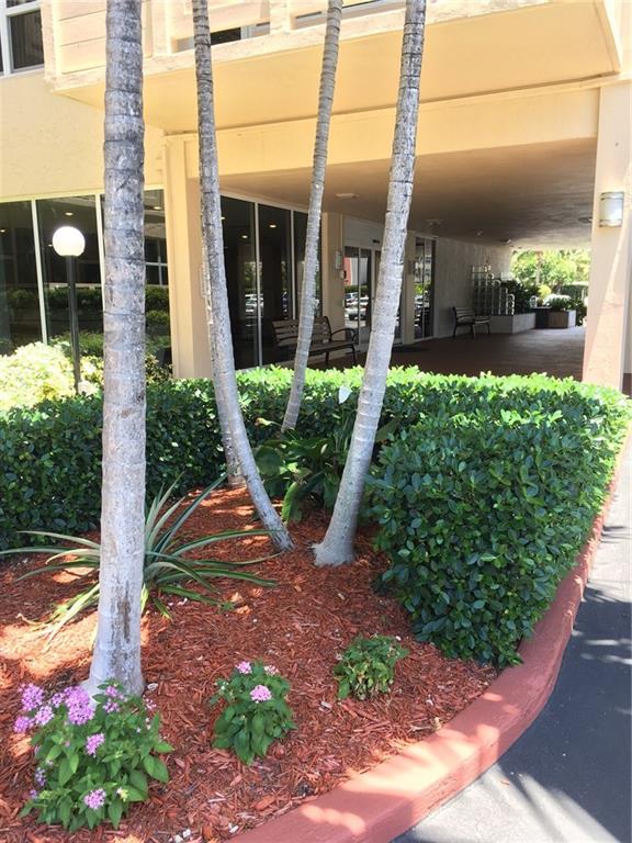 Coral Ridge Towers South - Residential