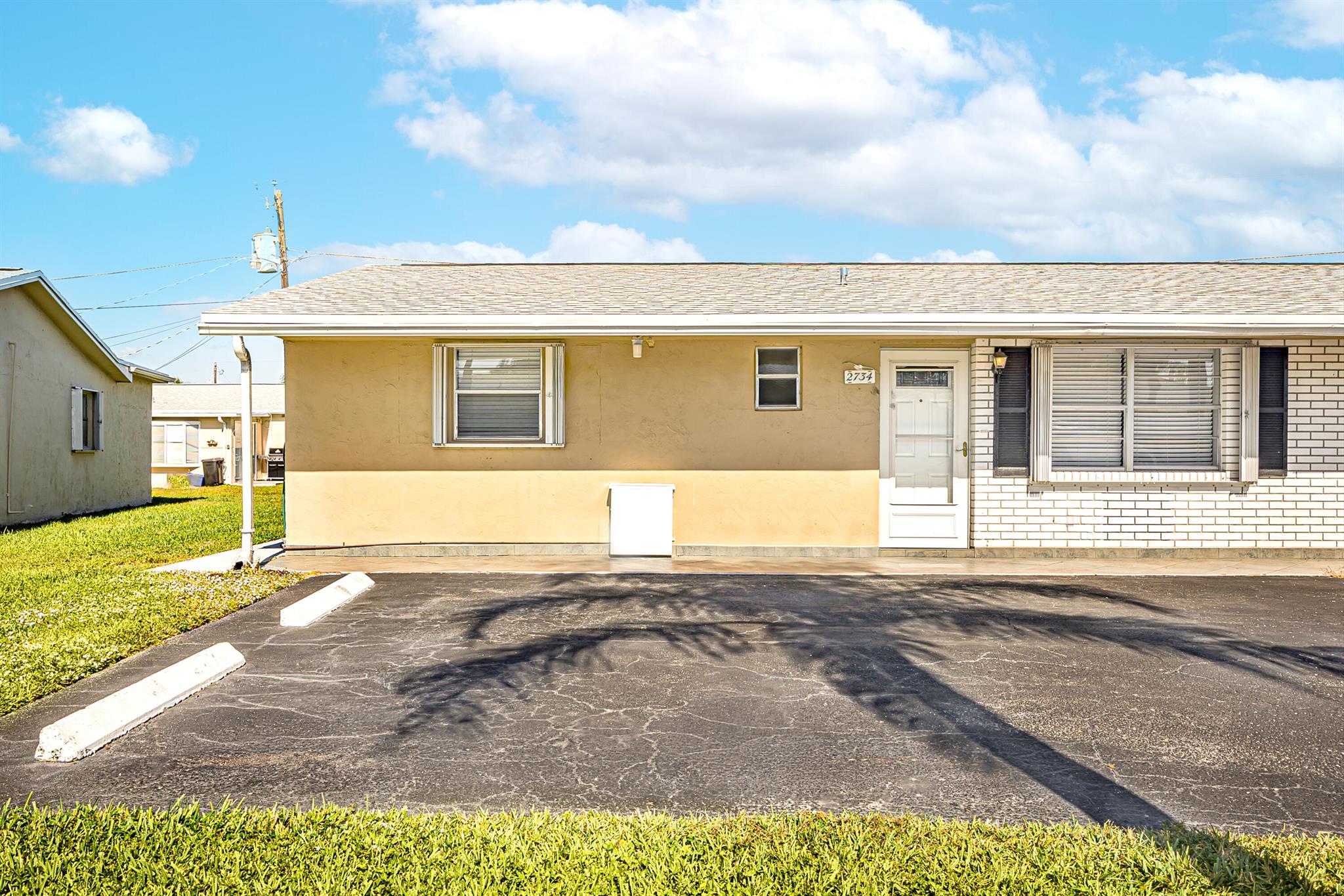 IMPERIAL VILLAS CONDO - Residential Lease