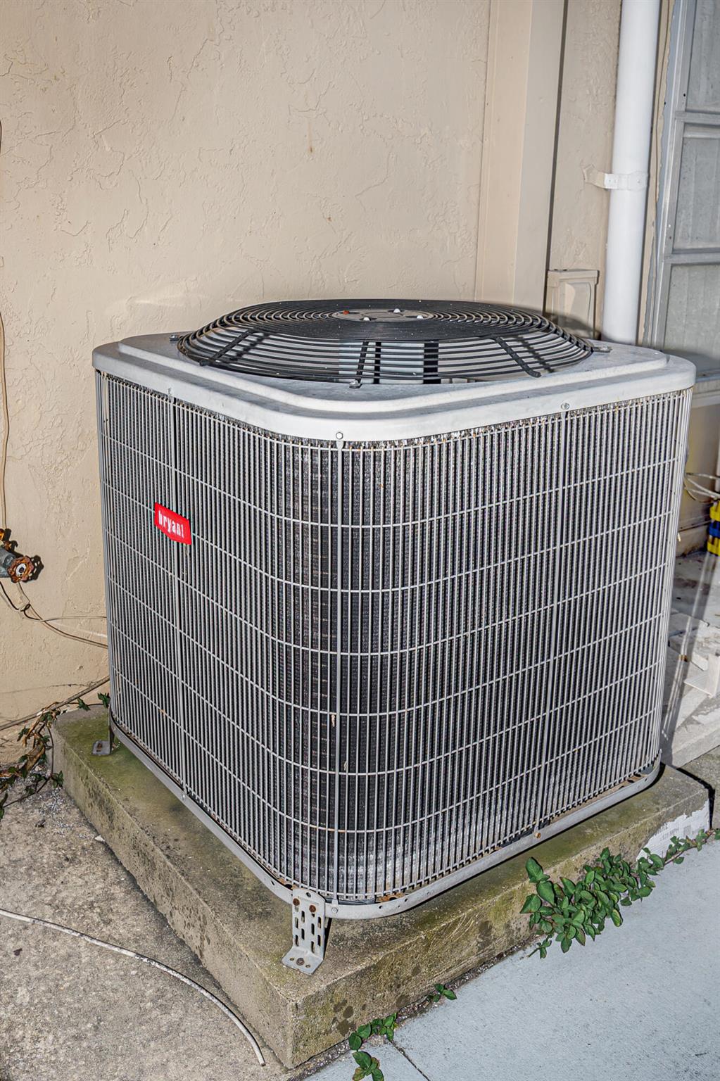 IMPERIAL VILLAS CONDO - Residential Lease