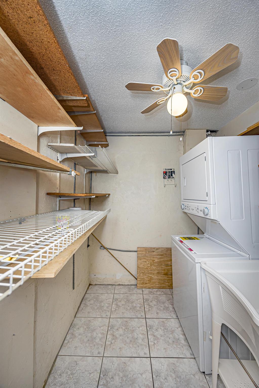 IMPERIAL VILLAS CONDO - Residential Lease