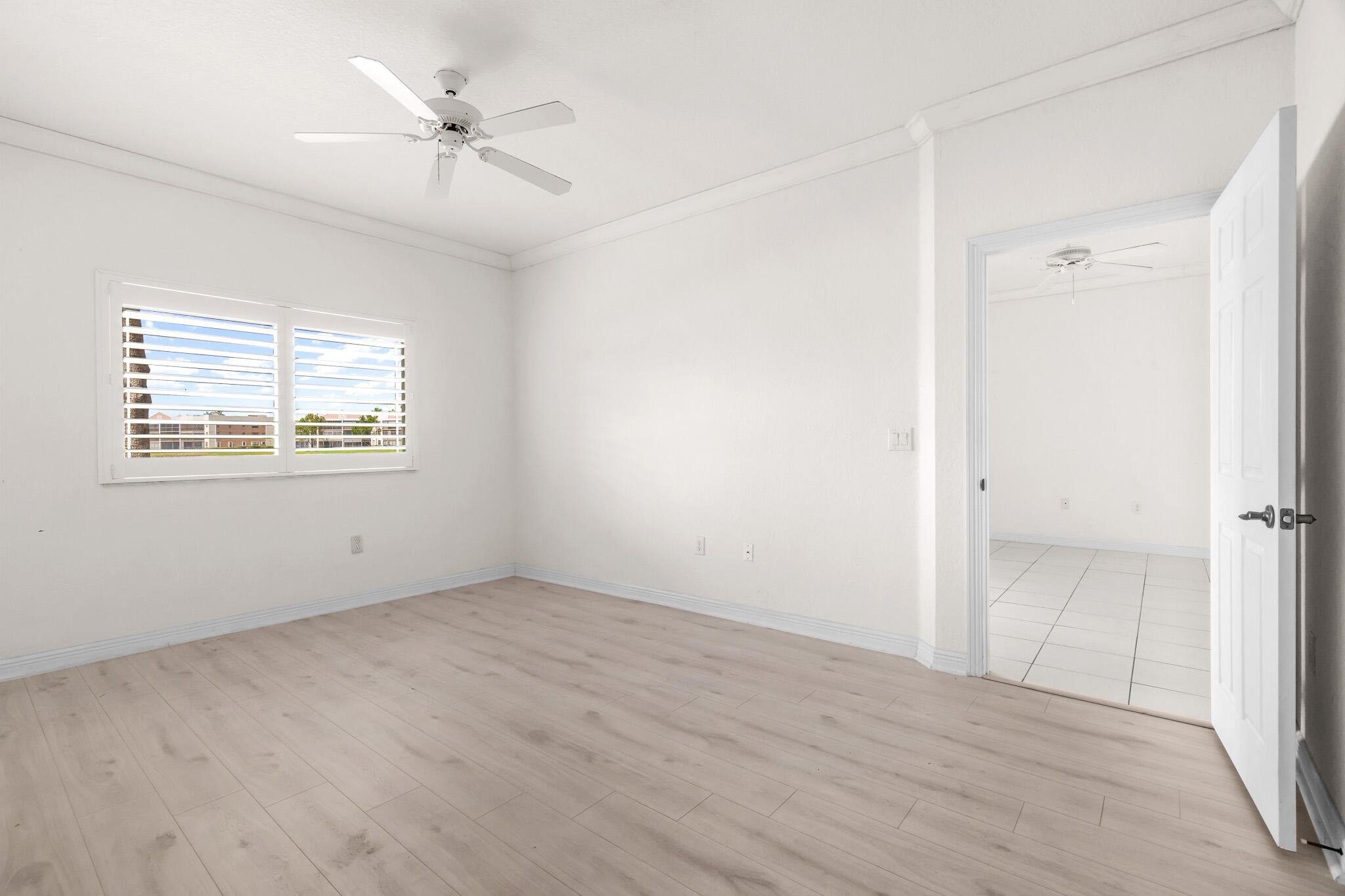 SOUTHAMPTON CONDOMINIUM - Residential