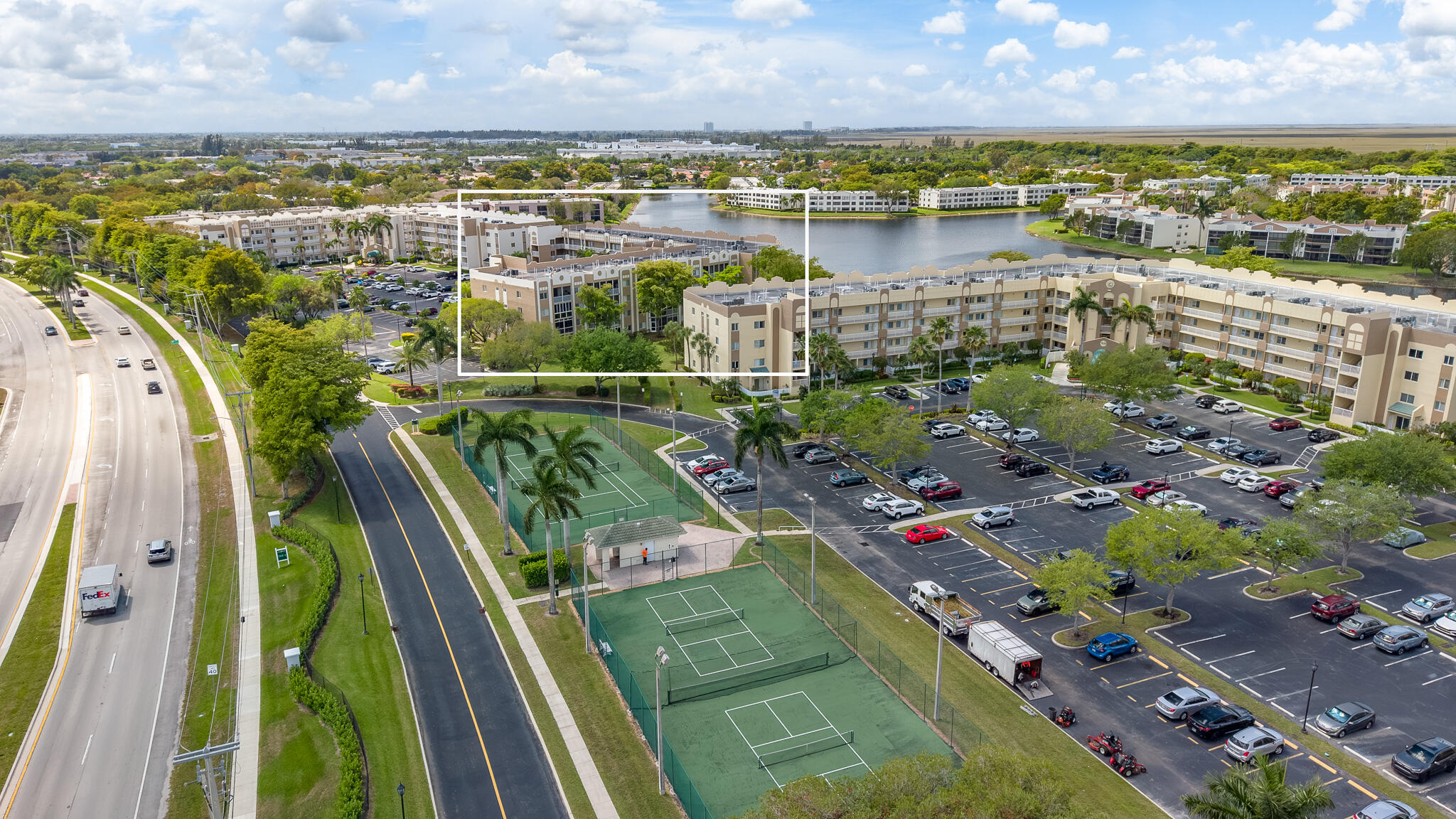 SOUTHAMPTON CONDOMINIUM - Residential