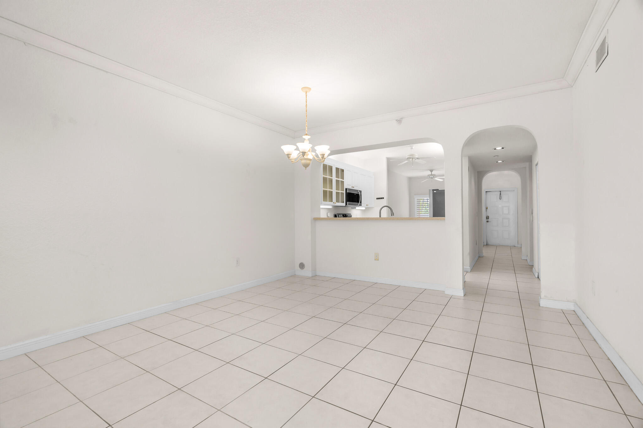 SOUTHAMPTON CONDOMINIUM - Residential