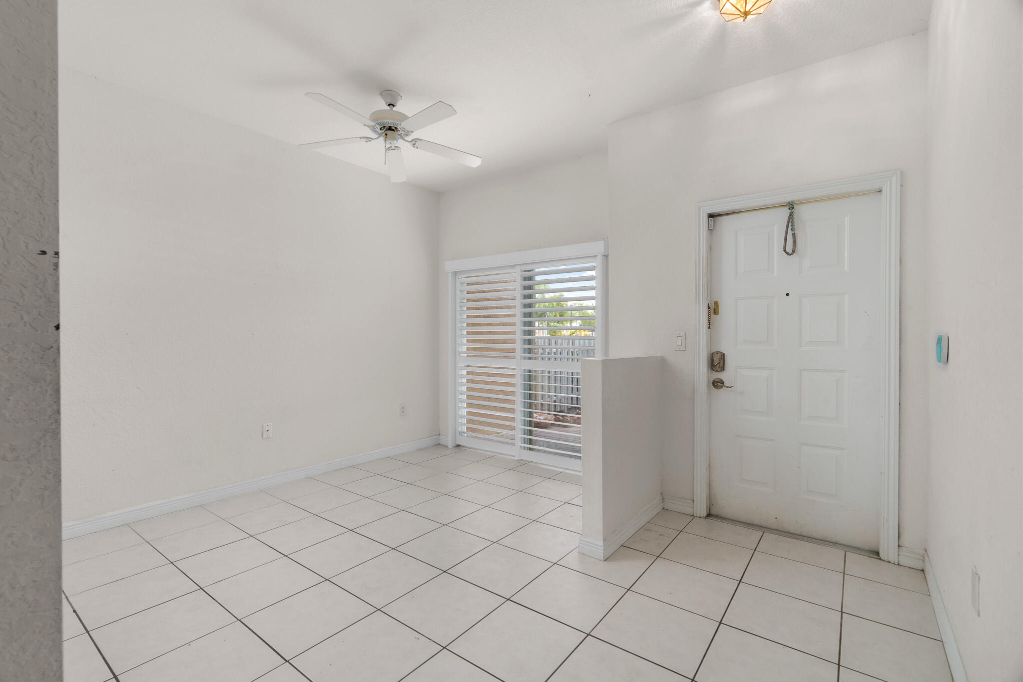 SOUTHAMPTON CONDOMINIUM - Residential