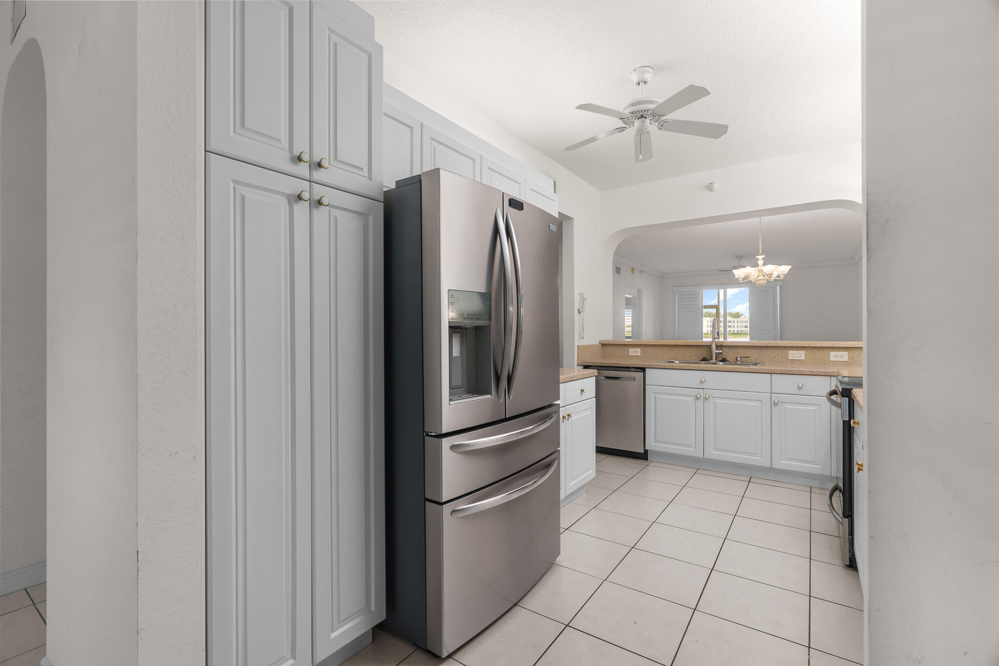 SOUTHAMPTON CONDOMINIUM - Residential