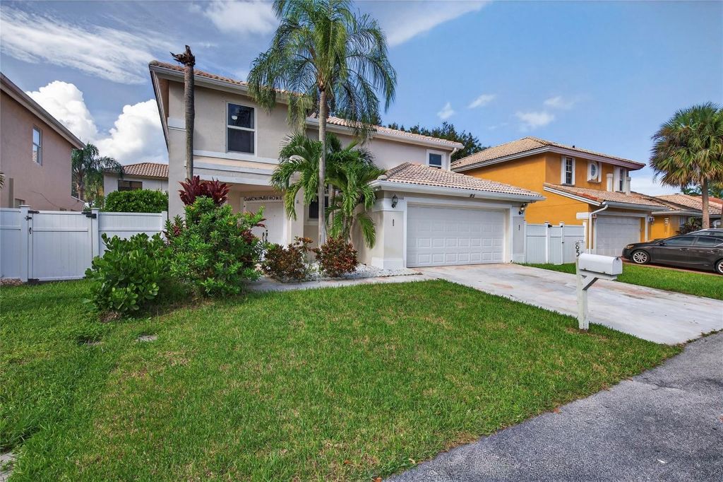 Photo of 85 Citrus Park Lane, Boynton Beach, FL 33436 (MLS # F10529583)