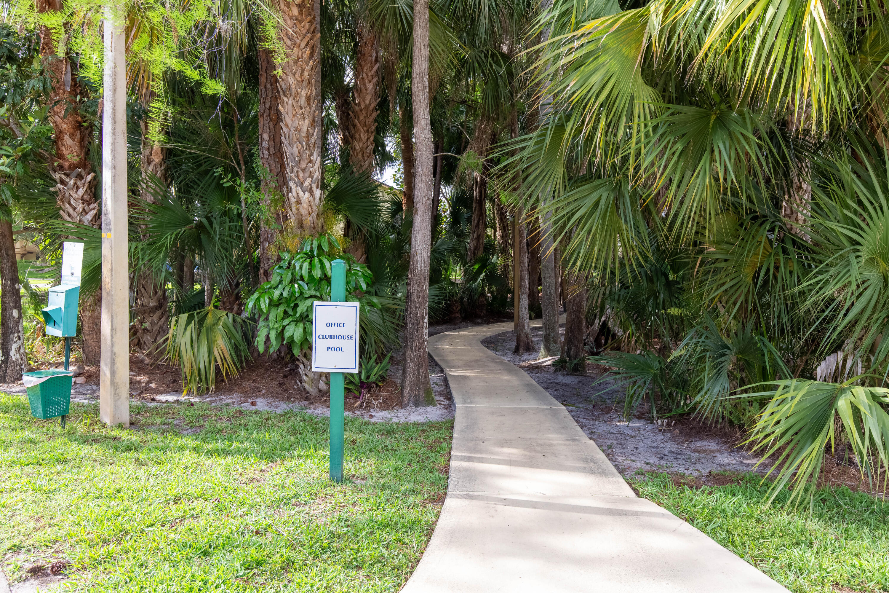 SHEFFIELD WOODS AT WELLINGTON CONDO - Residential