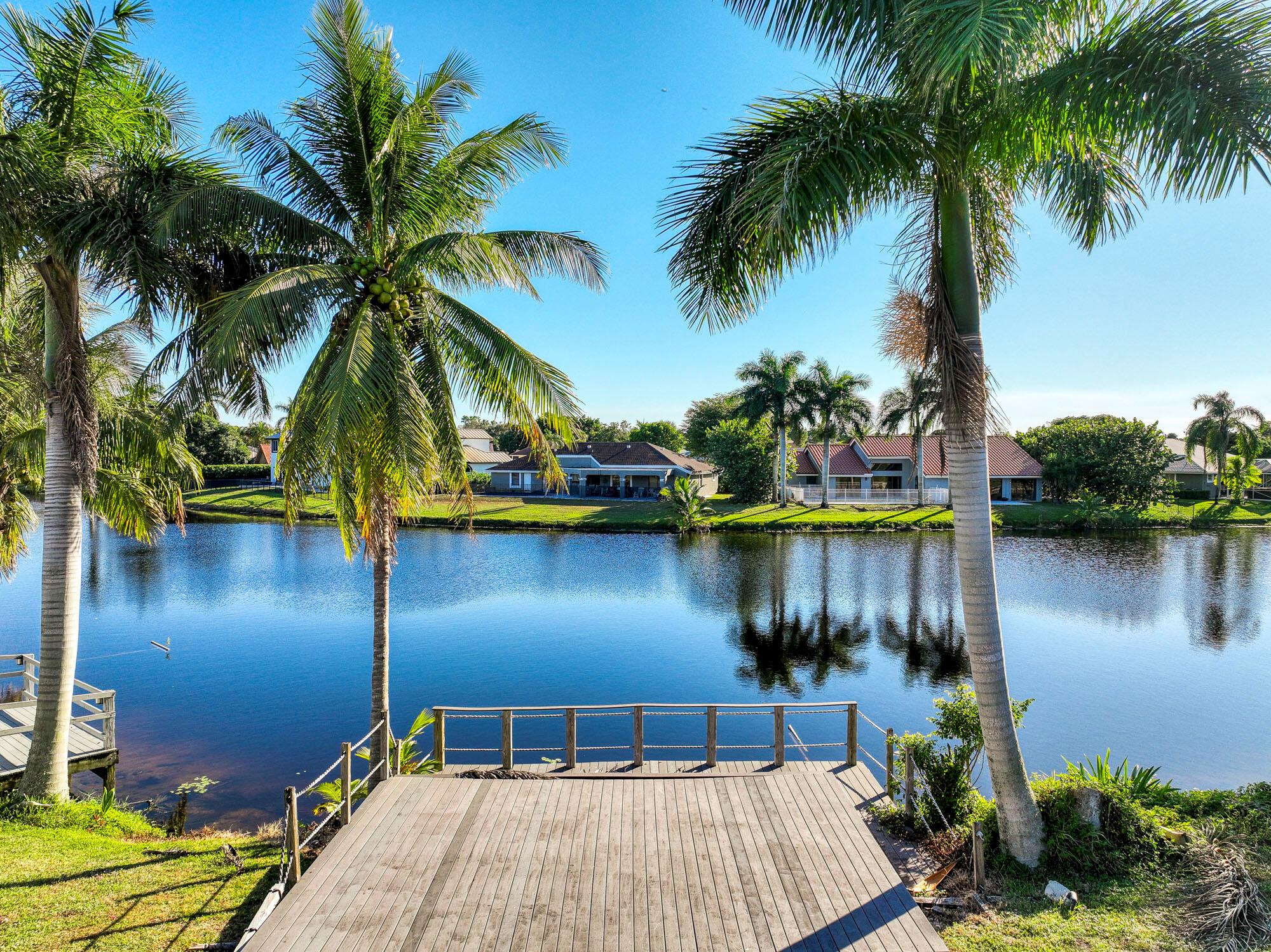12820 Leeds Court, Wellington, FL, 33414/$995,000 3 12820 Leeds Court