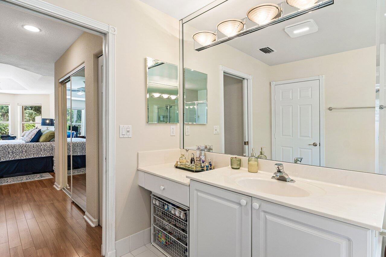 VALENCIA LAKES 3 - Residential