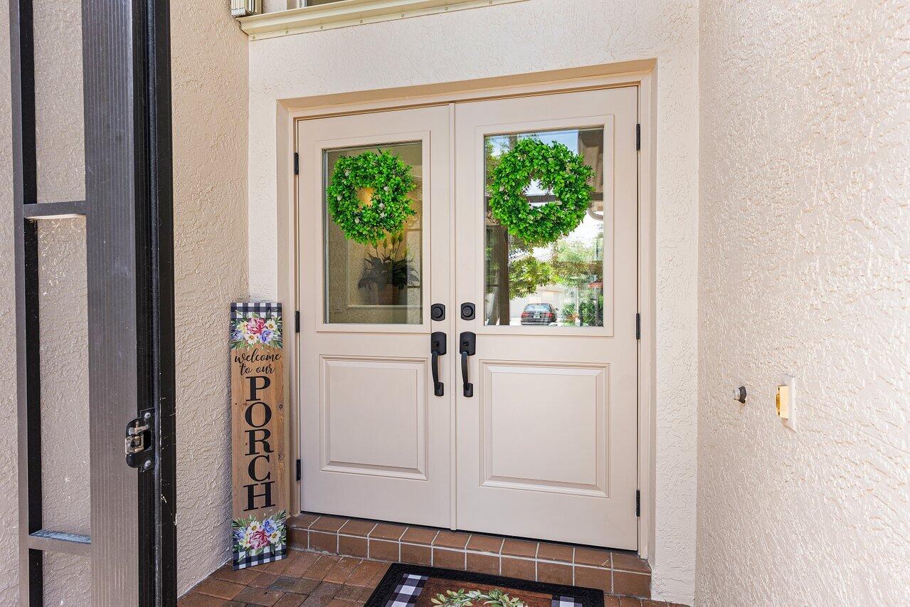 VALENCIA LAKES 3 - Residential