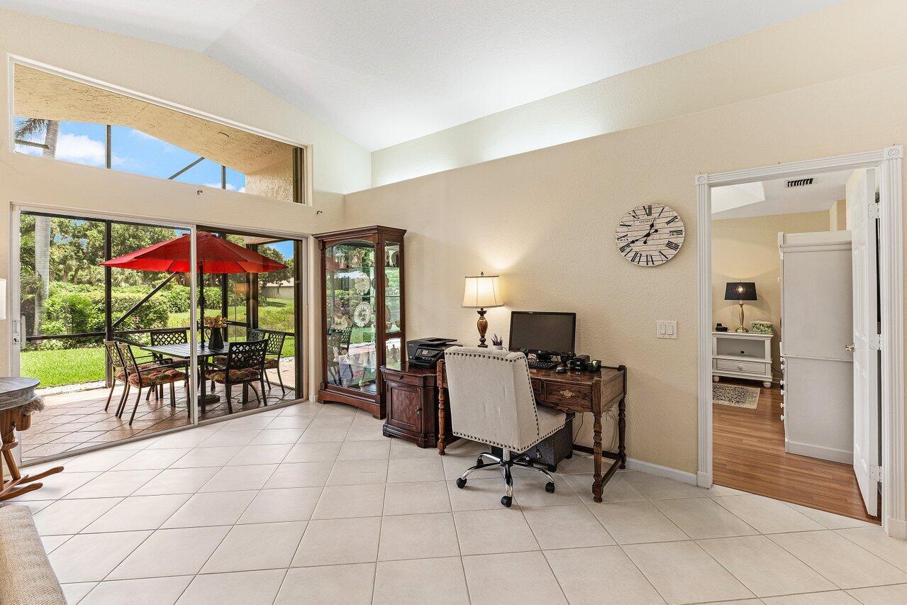 VALENCIA LAKES 3 - Residential