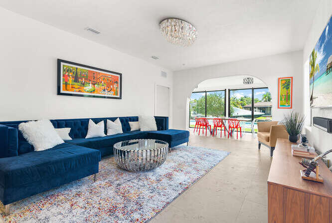 7820 Hawthorne Avenue